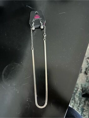 paparazzi Silver Textured Herringbone Necklace